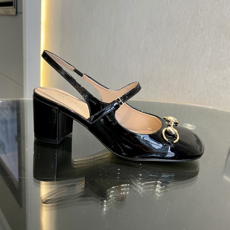 G*u*i high heels